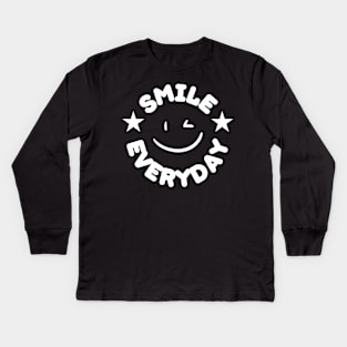 Smile Everyday circle design white color Kids Long Sleeve T-Shirt